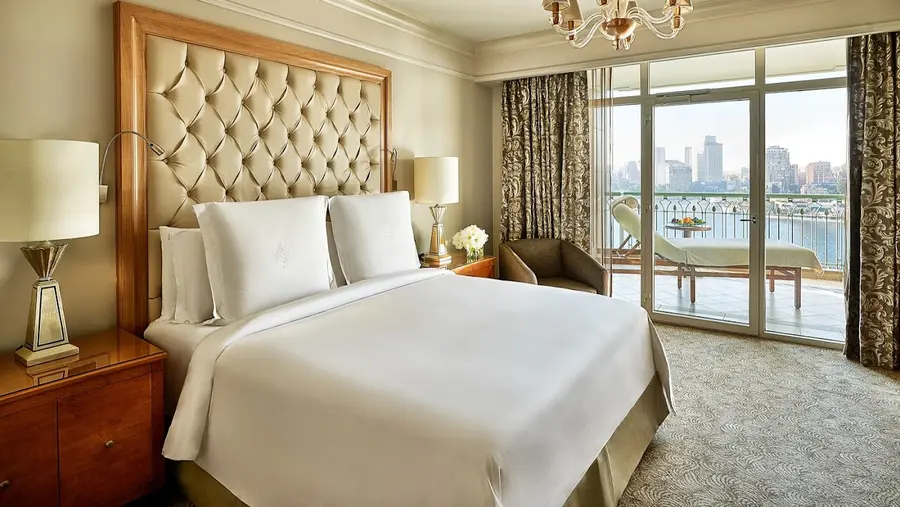 four-seasons-cairo-nile-plaza-egypt — room