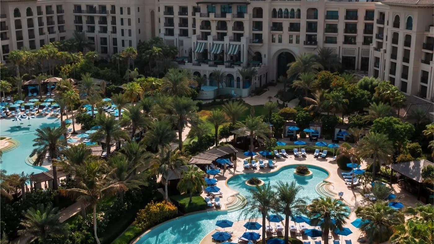 four-seasons-dubai-jumeirah-beach-uae — hero