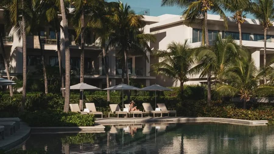 four-seasons-resort-anguilla — pool