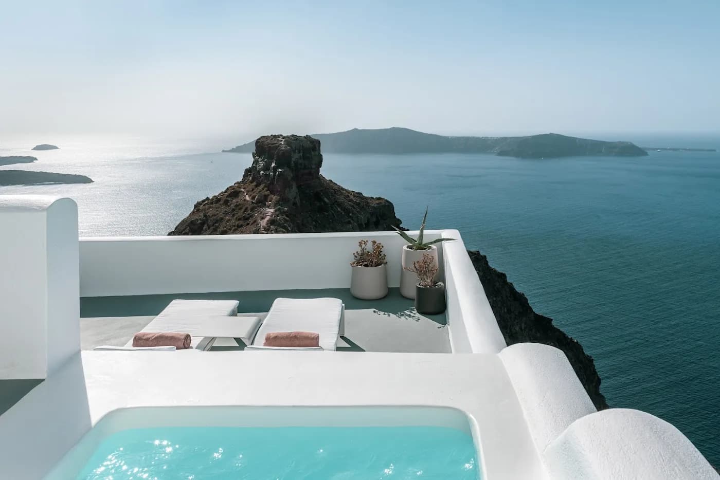 grace-hotel-santorini-greece — hero
