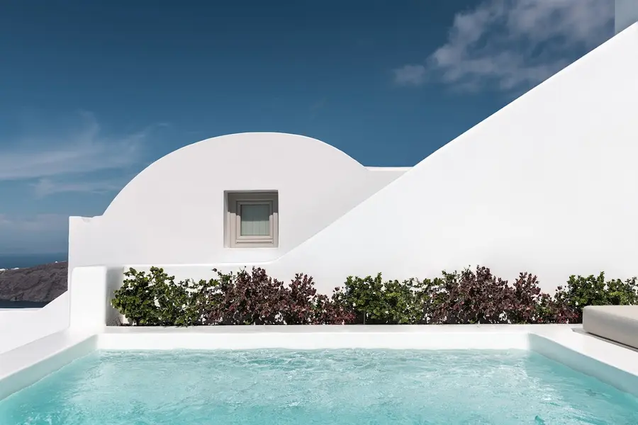 grace-hotel-santorini-greece — pool