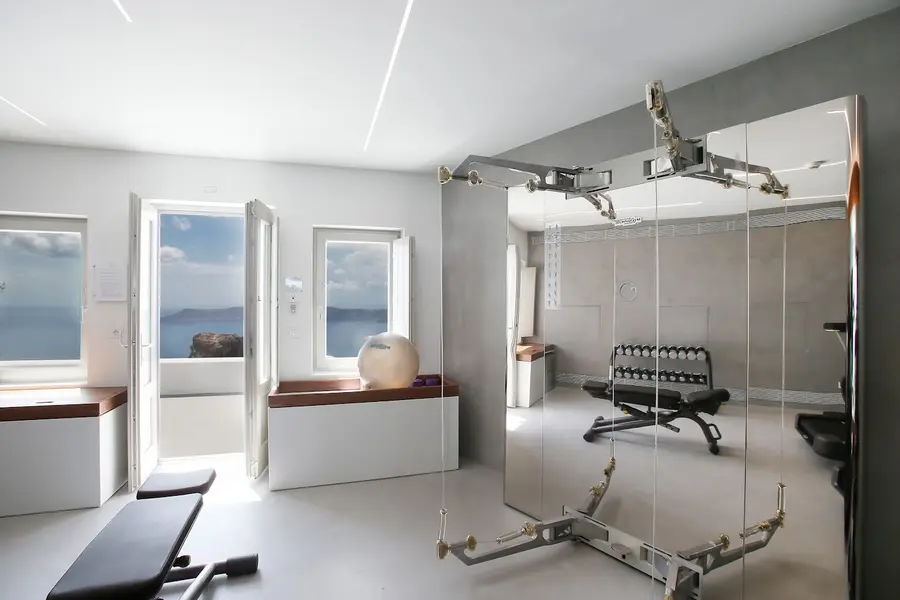 grace-hotel-santorini-greece — room