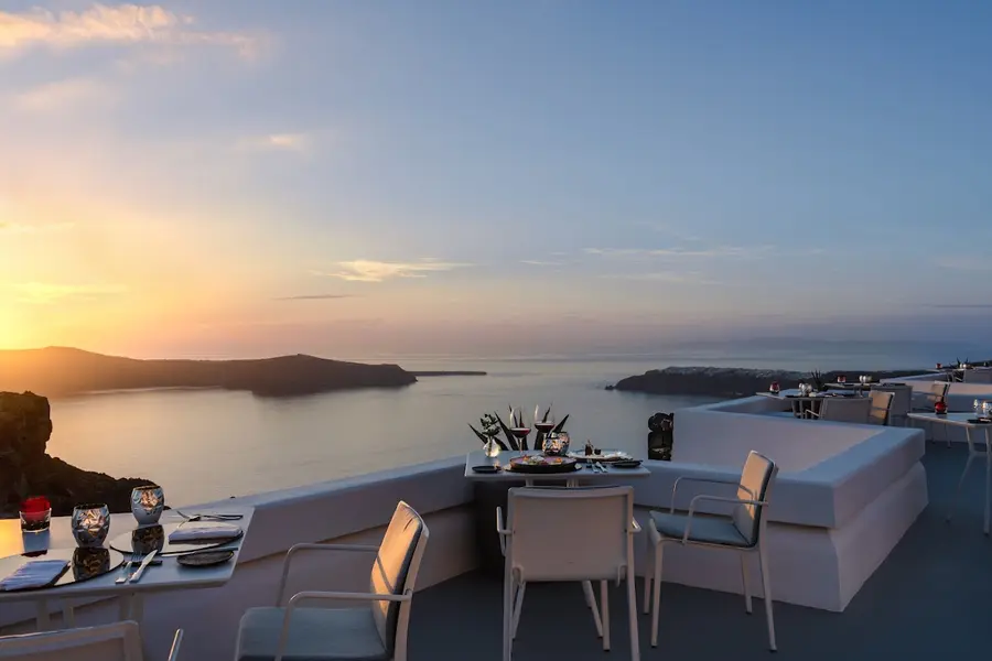 grace-hotel-santorini-greece — spa