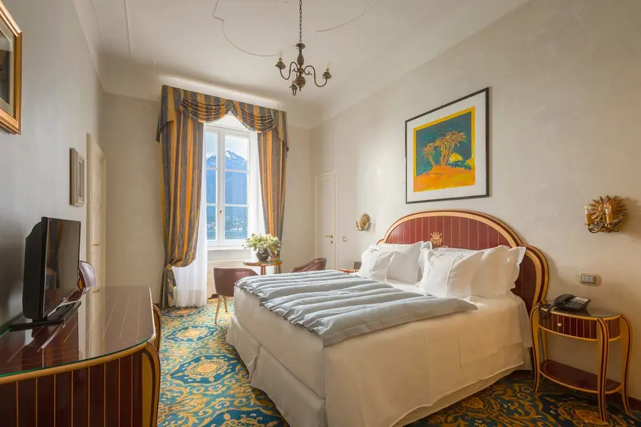 grand-hotel-villa-serbelloni-bellagio-lake-como — room