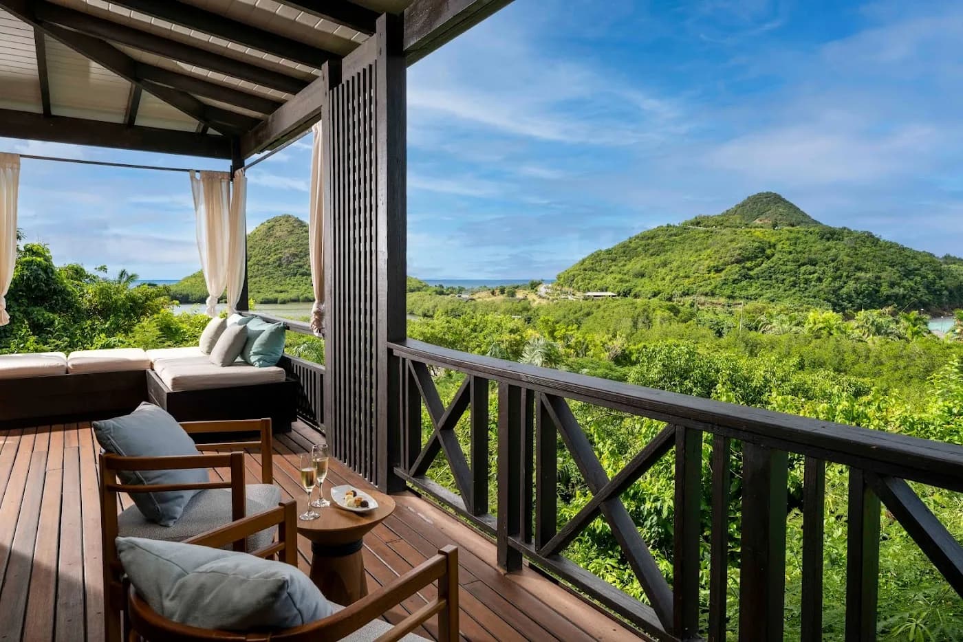 hermitage-bay-antigua β hero