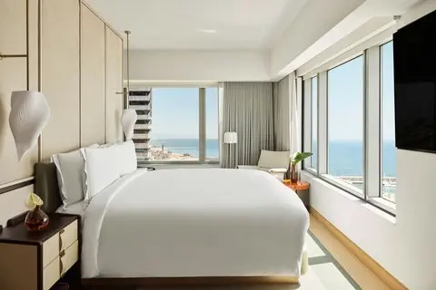 hotel-arts-barcelona-spain — pool