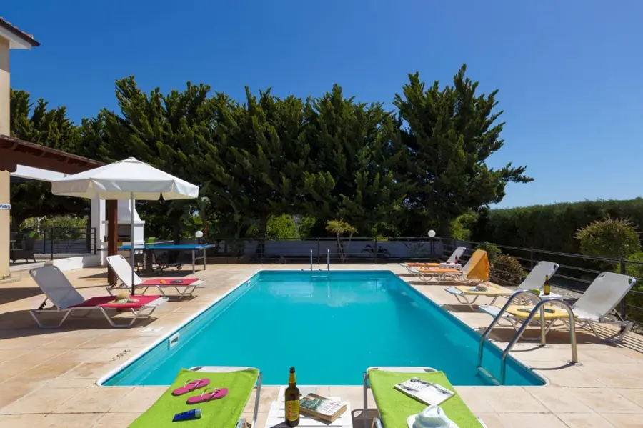 hotel-b-lima-peru — pool