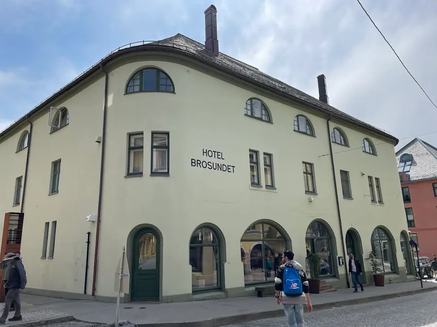 hotel-brosundet-alesund-norway — dining