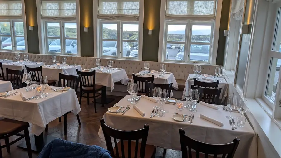 hotel-budir-snaefellsnes-iceland — room