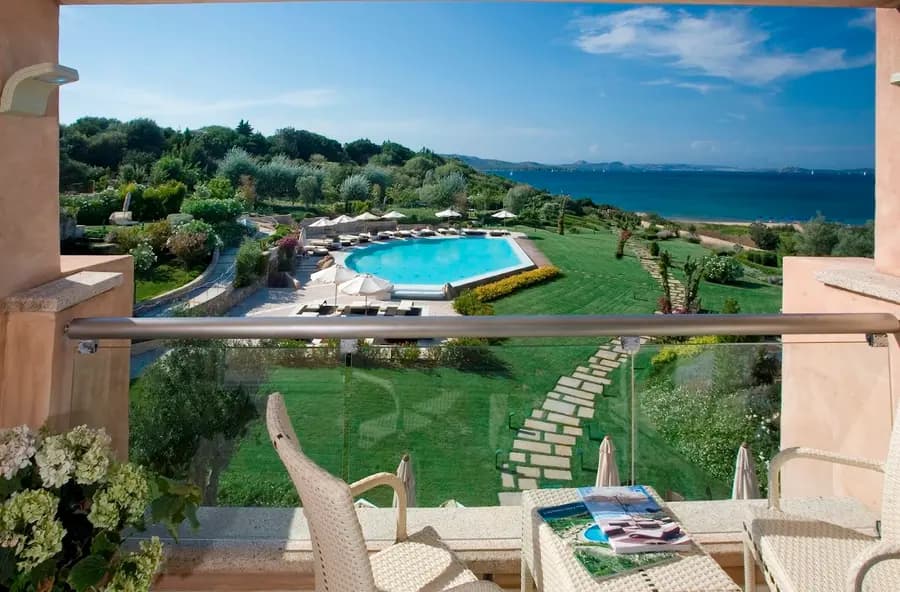 hotel-ea-bianca-luxury-sardegna — room