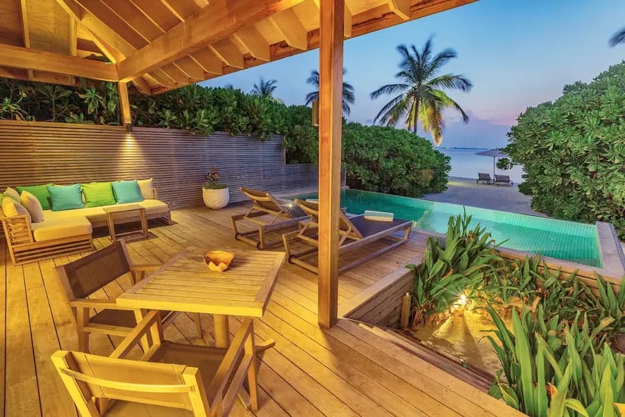 hurawalhi-island-resort-maldives — dining