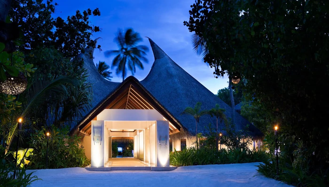 huvafen-fushi-maldives — hero