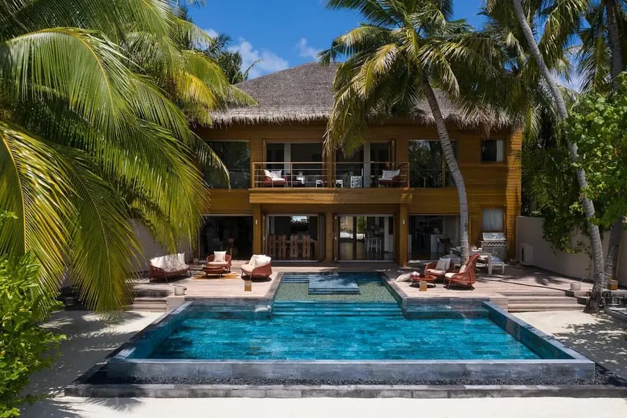 huvafen-fushi-maldives — spa