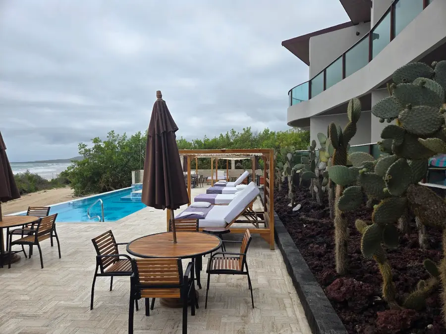 iguana-crossing-boutique-galapagos — room