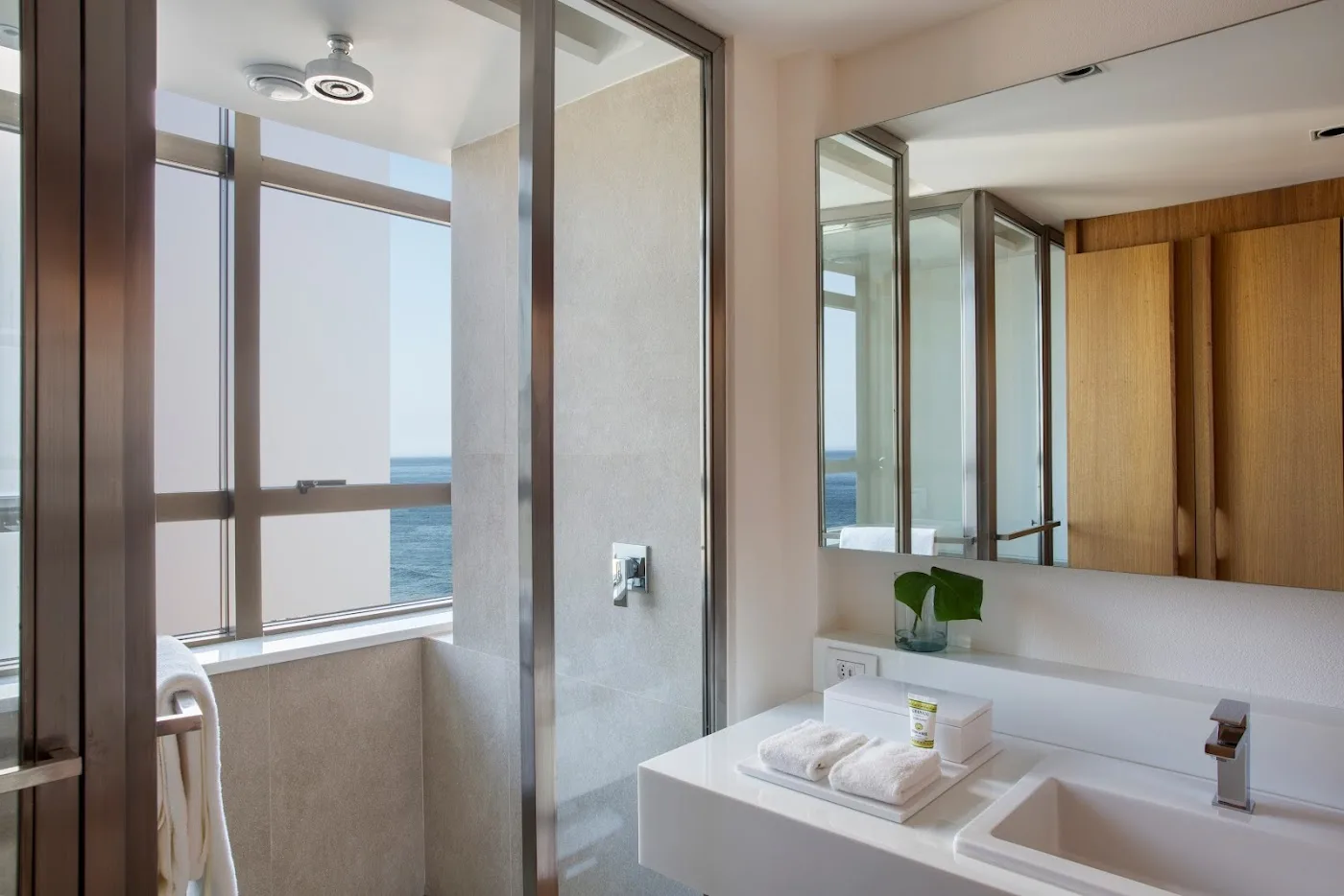 janeiro-hotel-leblon-rio-brazil — hero