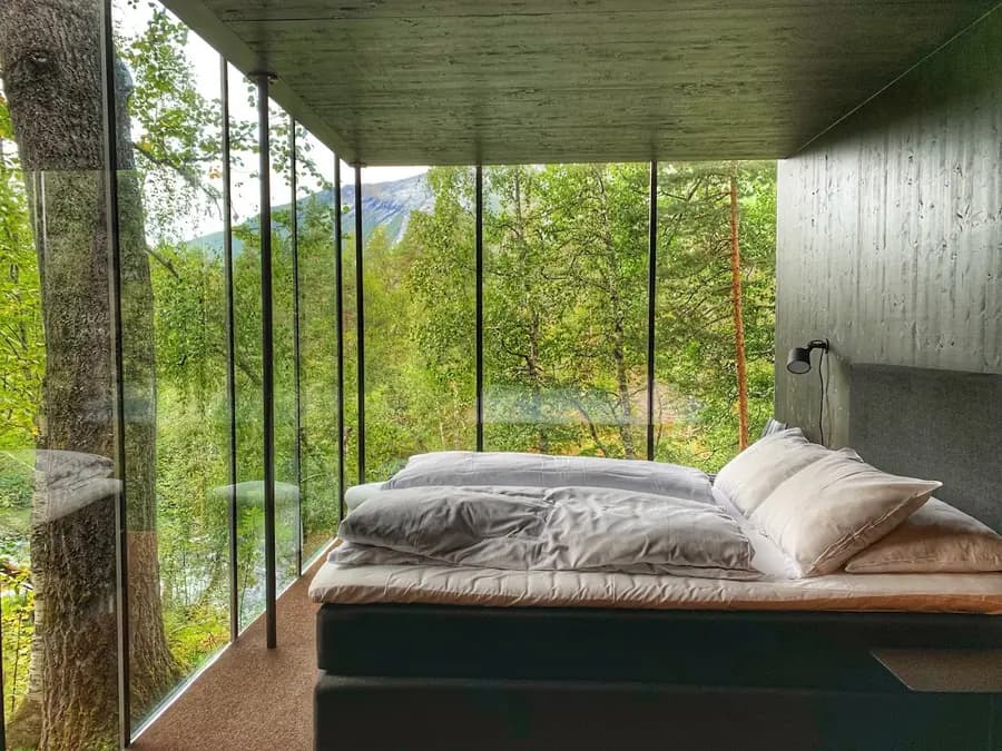 juvet-landscape-hotel-valldal-norway — dining