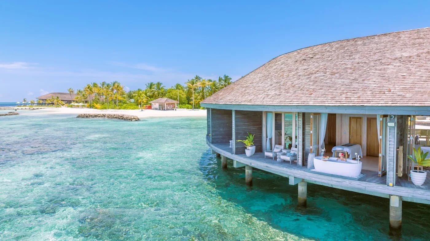 kagi-maldives-spa-island β hero