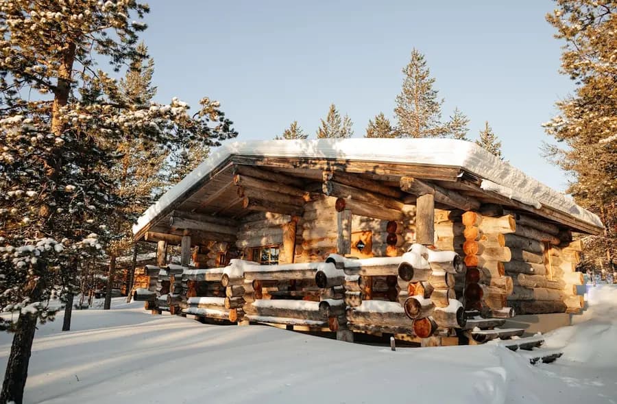 kakslauttanen-arctic-resort-finland — pool