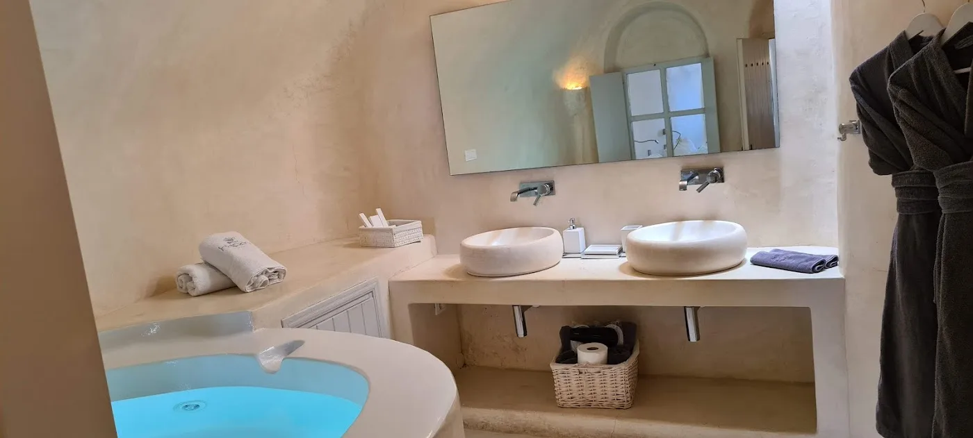 kapari-natural-resort-santorini β hero