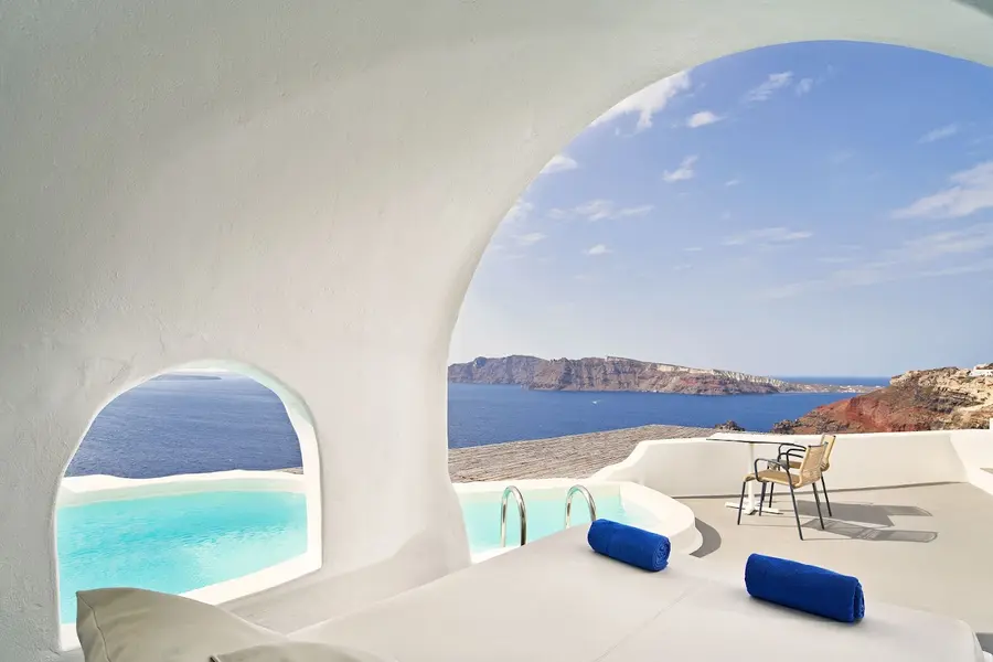 katikies-hotel-santorini-greece — room
