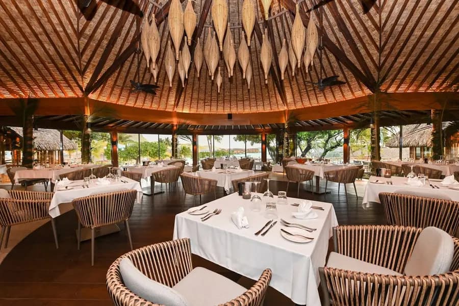 le-bora-bora-by-pearl-resorts-bora-bora — dining