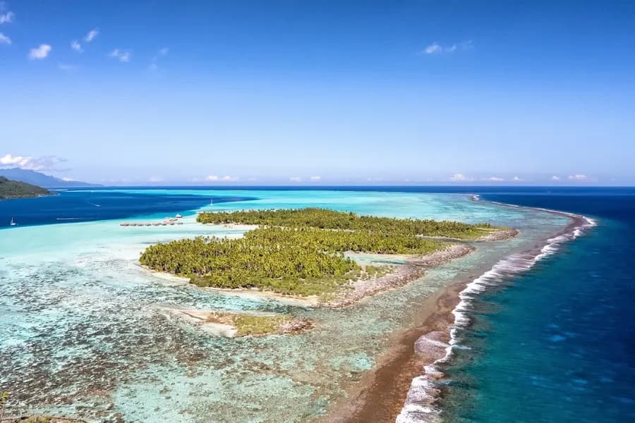 le-tahaa-island-resort-french-polynesia — room