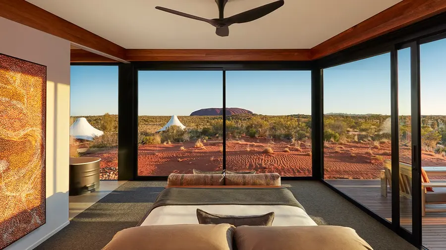 longitude-131-uluru-australia — room