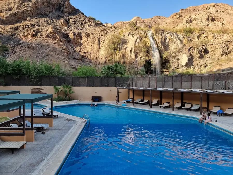 main-hot-springs-resort-jordan — room