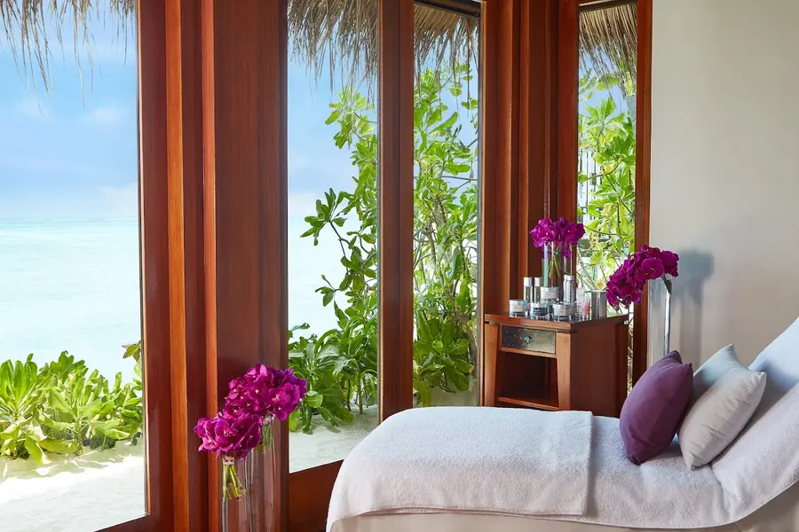 one-and-only-reethi-rah-maldives — pool