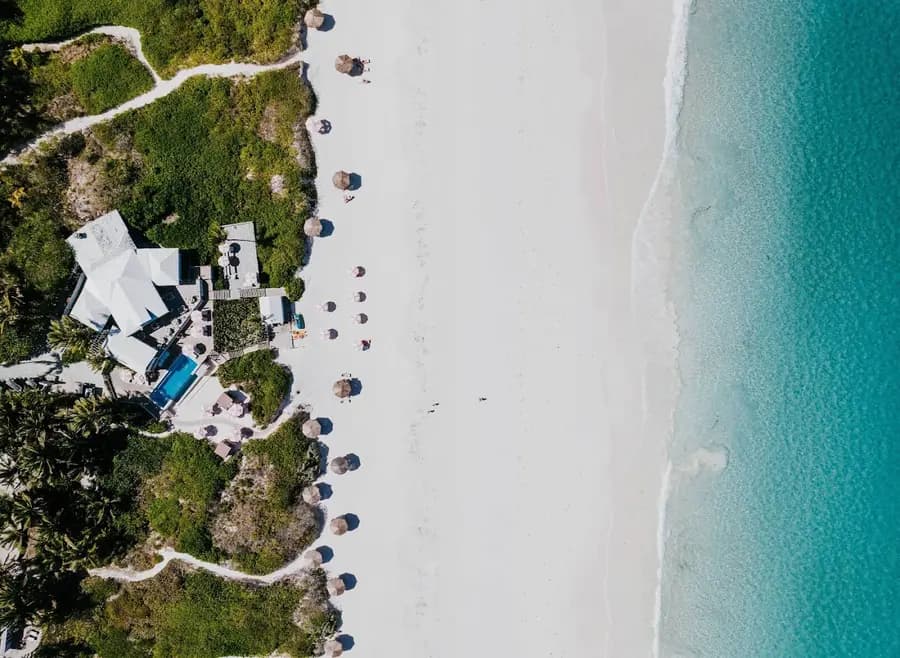 pink-sands-resort-bahamas — dining
