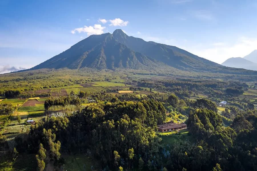 sabyinyo-silverback-lodge-rwanda — pool