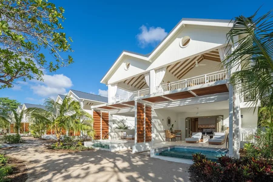sandals-halcyon-beach-hotel-st-lucia — pool