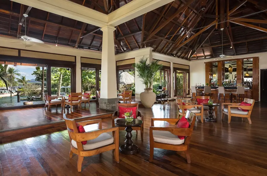 shanti-maurice-resort-mauritius — room