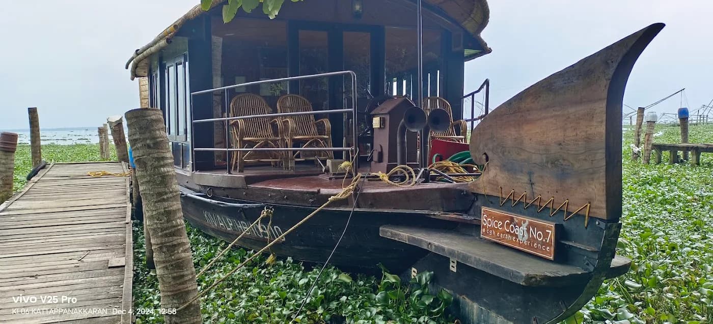 spice-coast-cruises-kerala β hero