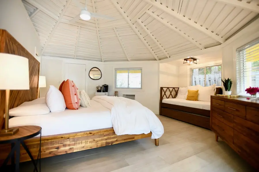 staniel-cay-yacht-club-bahamas — pool