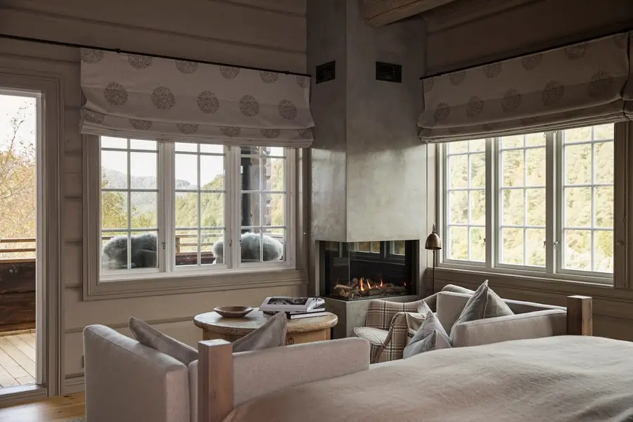 storfjord-hotel-skodje-norway — dining