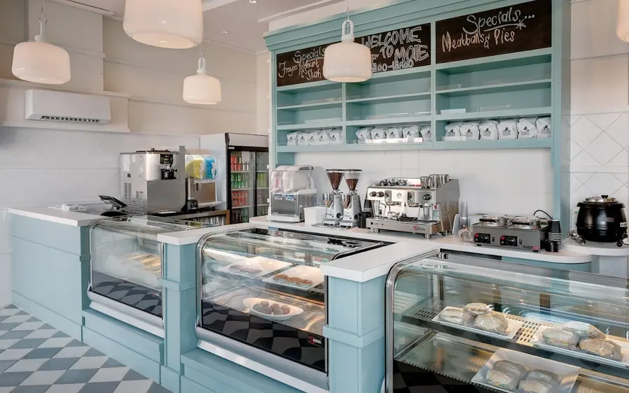 strand-hotel-swakopmund-namibia — dining