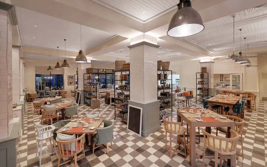 strand-hotel-swakopmund-namibia — pool