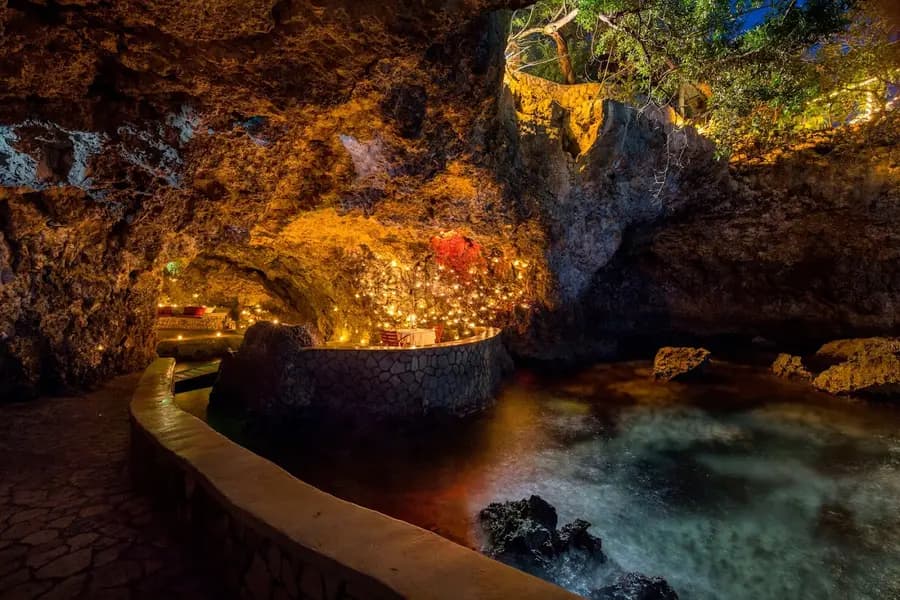 the-caves-negril-jamaica — dining