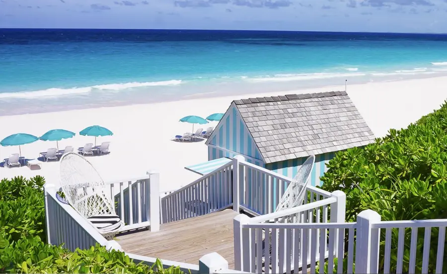 the-dunmore-harbour-island-bahamas — room