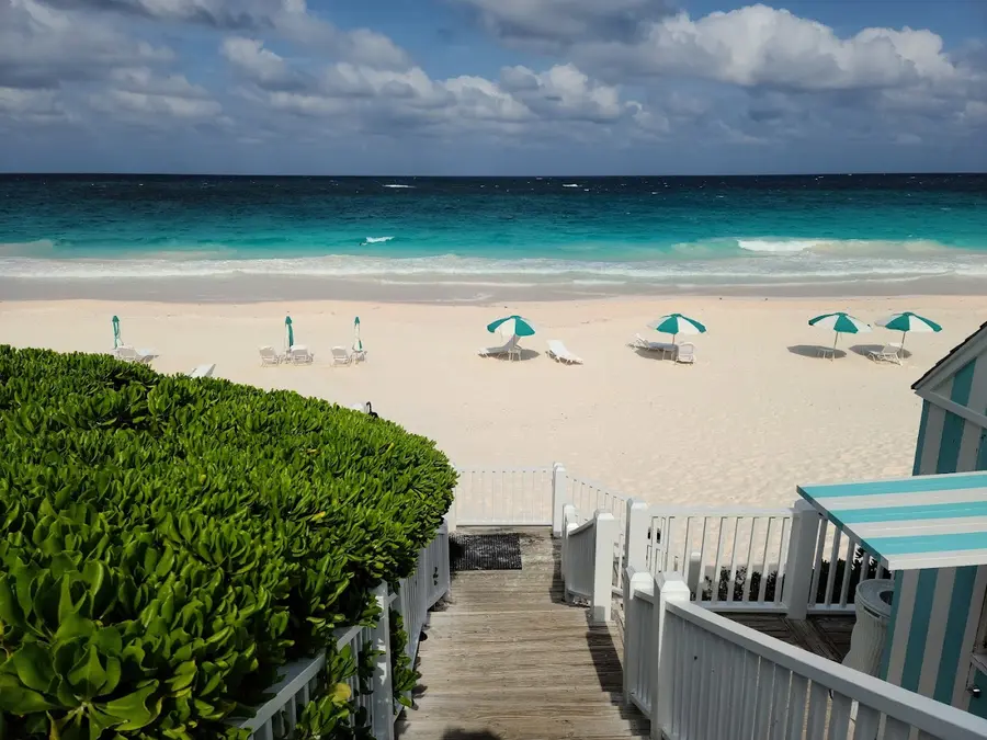 the-dunmore-harbour-island-bahamas — spa
