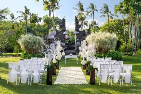 the-laguna-a-luxury-collection-resort-spa-nusa-dua-bali-bali — pool