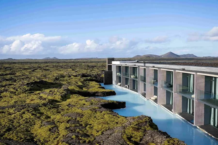 the-retreat-at-blue-lagoon-iceland — pool