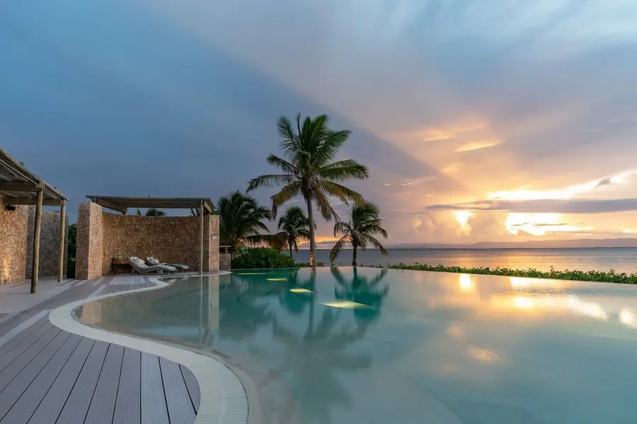 time-tide-miavana-madagascar — room