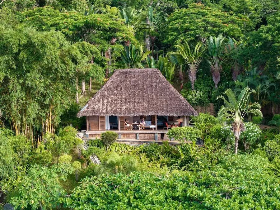 tsara-komba-madagascar — dining