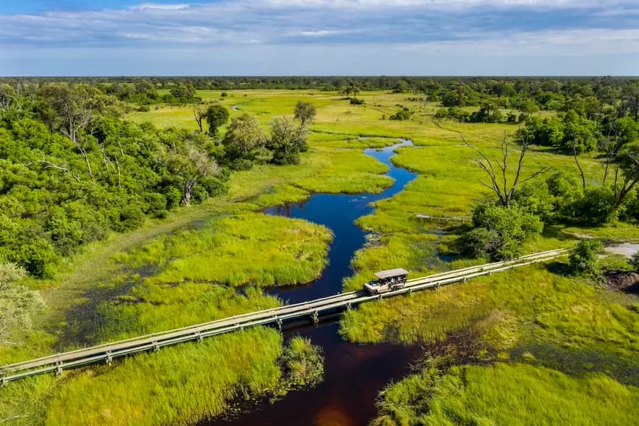 tuludi-khwai-private-reserve-botswana — dining