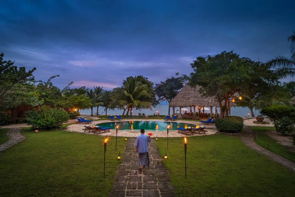 turtle-inn-belize — hero