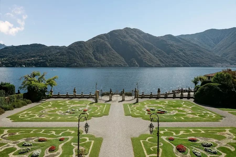 villa-sola-cabiati-lake-como — room