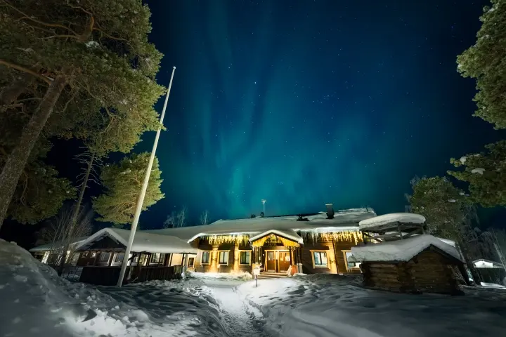 wilderness-hotel-nellim-finland — dining